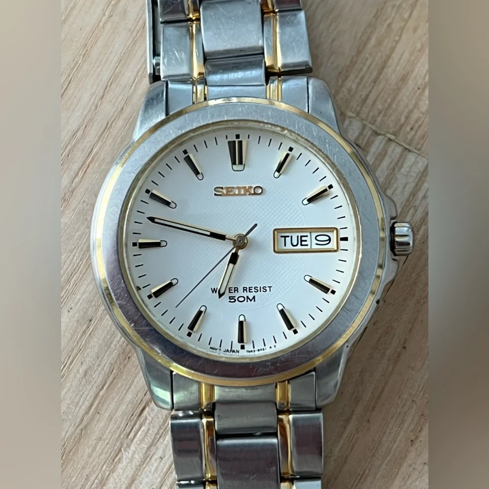 Seiko Vintage Men’s Watch White Dial Date Window Two-Tone Bracelet New Crystal